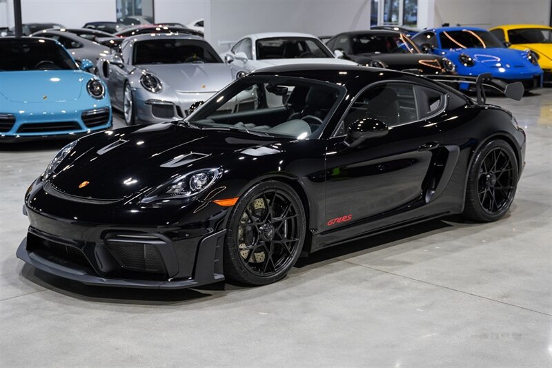 2023 Porsche 718 Cayman GT4 RS  