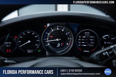 2024 Porsche 911 Carrera T   - Photo 17 - Riviera Beach, FL 33407