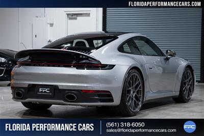2024 Porsche 911 Carrera T   - Photo 15 - Riviera Beach, FL 33407