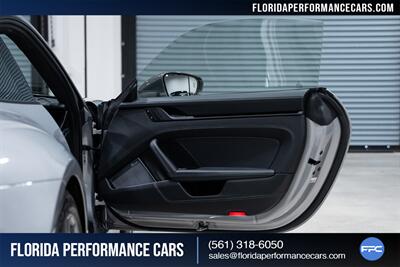 2024 Porsche 911 Carrera T   - Photo 33 - Riviera Beach, FL 33407
