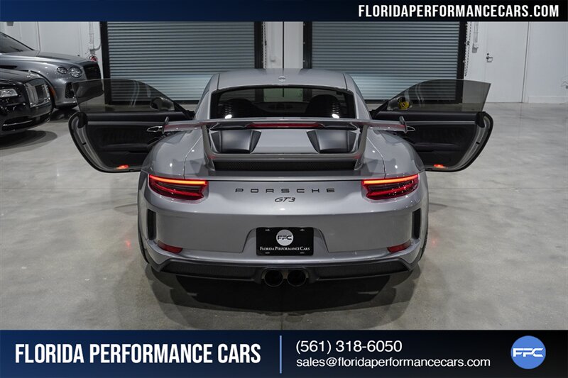 2018 Porsche 911 GT3   - Photo 35 - Riviera Beach, FL 33407