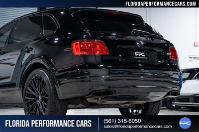 2017 Bentley Bentayga W12   - Photo 17 - Riviera Beach, FL 33407