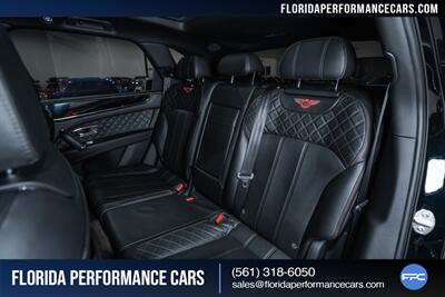 2017 Bentley Bentayga W12   - Photo 29 - Riviera Beach, FL 33407
