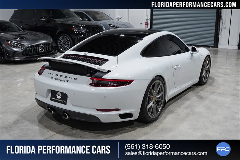 2017 Porsche 911 Carrera S   - Photo 6 - Riviera Beach, FL 33407