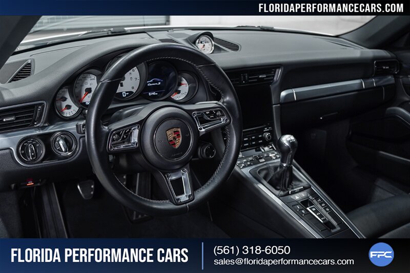 2017 Porsche 911 Carrera S   - Photo 41 - Riviera Beach, FL 33407