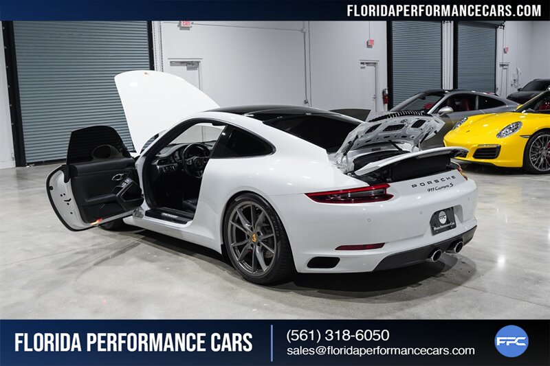 2017 Porsche 911 Carrera S   - Photo 33 - Riviera Beach, FL 33407