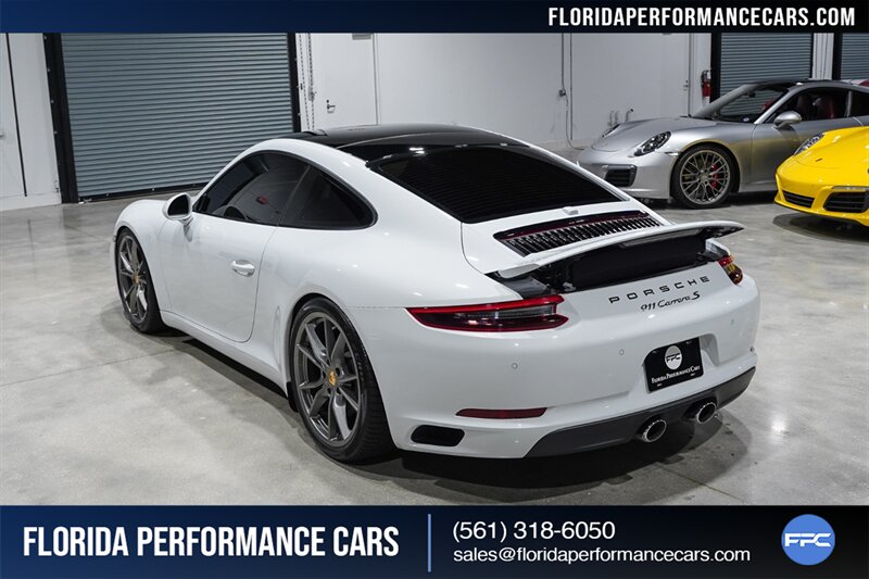 2017 Porsche 911 Carrera S   - Photo 4 - Riviera Beach, FL 33407