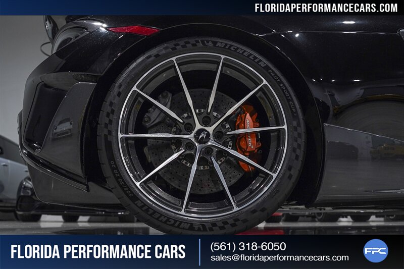 2020 McLaren 600LT Spider   - Photo 10 - Riviera Beach, FL 33407