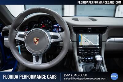 2015 Porsche 911 Targa 4 - Photo 25 - Riviera Beach, FL 33407