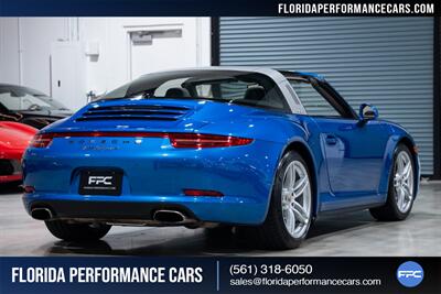 2015 Porsche 911 Targa 4 - Photo 6 - Riviera Beach, FL 33407