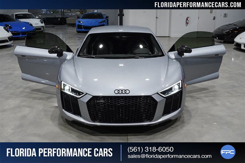 2017 Audi R8 5.2 quattro V10 Plus   - Photo 35 - Riviera Beach, FL 33407