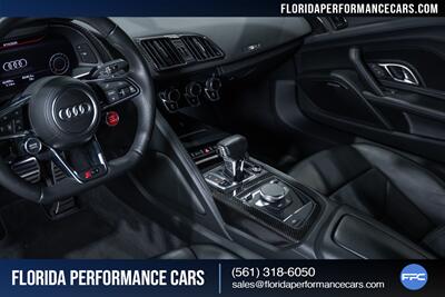 2018 Audi R8 5.2 V10 RWS   - Photo 47 - Riviera Beach, FL 33407