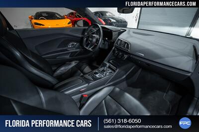 2018 Audi R8 5.2 V10 RWS   - Photo 28 - Riviera Beach, FL 33407