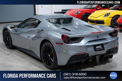 2017 Ferrari 488 Spider   - Photo 12 - Riviera Beach, FL 33407
