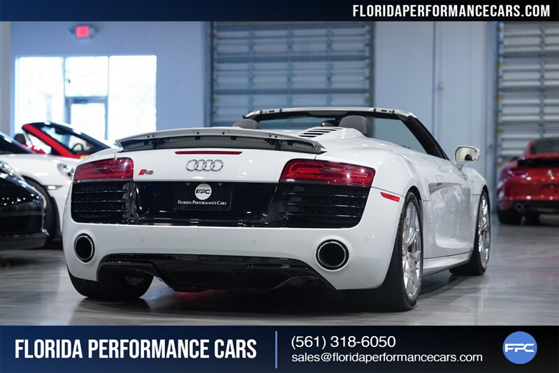 2014 Audi R8 5.2 quattro Spyder   - Photo 8 - Riviera Beach, FL 33407