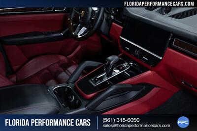 2023 Porsche Cayenne E-Hybrid Coupe Platinum   - Photo 61 - Riviera Beach, FL 33407