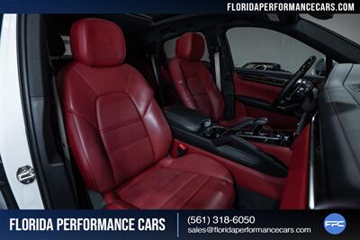 2023 Porsche Cayenne E-Hybrid Coupe Platinum   - Photo 36 - Riviera Beach, FL 33407