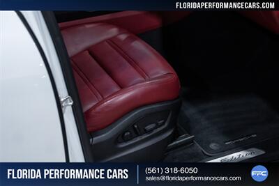 2023 Porsche Cayenne E-Hybrid Coupe Platinum   - Photo 37 - Riviera Beach, FL 33407
