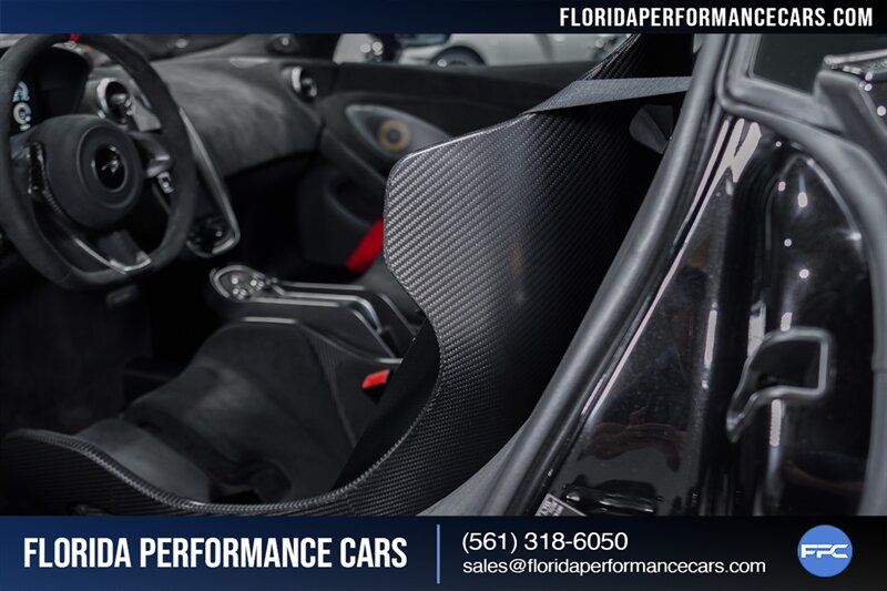 2020 McLaren 620R   - Photo 27 - Riviera Beach, FL 33407