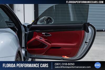 2014 Porsche 911 Turbo S   - Photo 33 - Riviera Beach, FL 33407