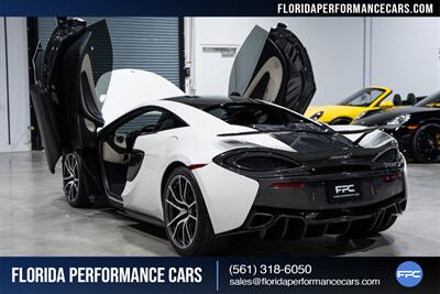 2017 McLaren 570S   - Photo 35 - Riviera Beach, FL 33407