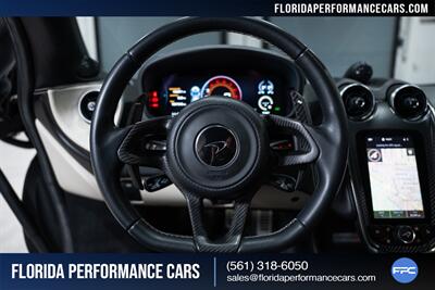 2017 McLaren 570S   - Photo 19 - Riviera Beach, FL 33407