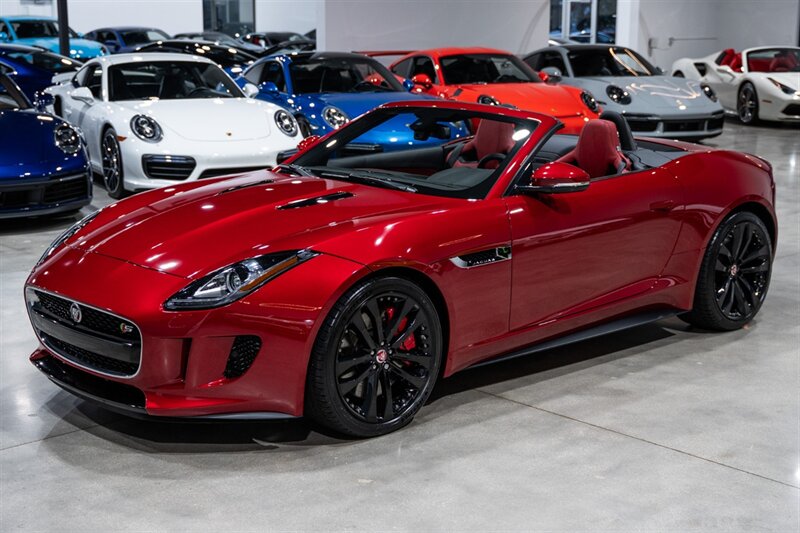 2015 Jaguar F-TYPE V8 S  