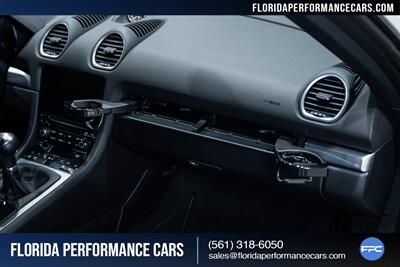 2019 Porsche 718 Cayman S   - Photo 58 - Riviera Beach, FL 33407