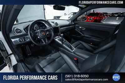 2019 Porsche 718 Cayman S   - Photo 18 - Riviera Beach, FL 33407