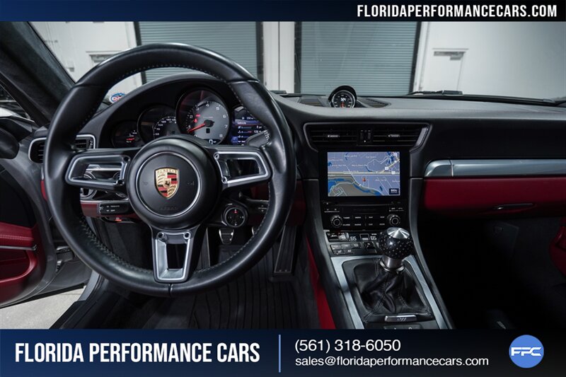 2017 Porsche 911 Carrera S   - Photo 22 - Riviera Beach, FL 33407