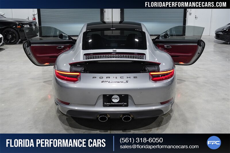 2017 Porsche 911 Carrera S   - Photo 35 - Riviera Beach, FL 33407