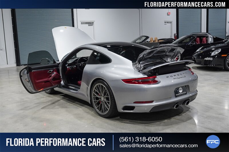 2017 Porsche 911 Carrera S   - Photo 33 - Riviera Beach, FL 33407