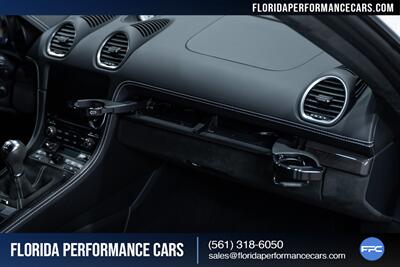 2022 Porsche 718 Cayman GT4   - Photo 58 - Riviera Beach, FL 33407