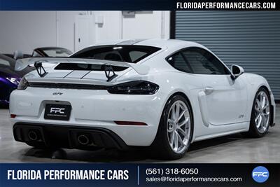 2022 Porsche 718 Cayman GT4   - Photo 15 - Riviera Beach, FL 33407