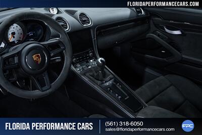 2022 Porsche 718 Cayman GT4   - Photo 46 - Riviera Beach, FL 33407