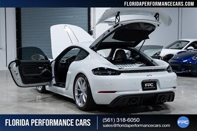 2022 Porsche 718 Cayman GT4   - Photo 34 - Riviera Beach, FL 33407