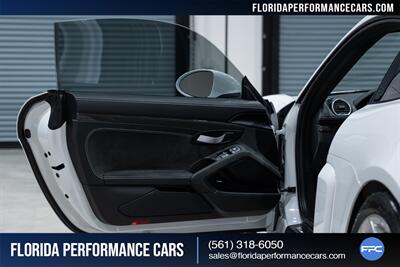 2022 Porsche 718 Cayman GT4   - Photo 23 - Riviera Beach, FL 33407