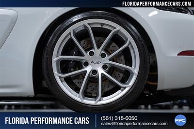 2022 Porsche 718 Cayman GT4   - Photo 13 - Riviera Beach, FL 33407