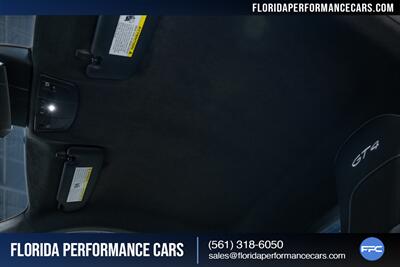 2022 Porsche 718 Cayman GT4   - Photo 21 - Riviera Beach, FL 33407