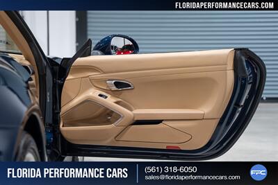 2014 Porsche 911 Carrera 4 - Photo 34 - Riviera Beach, FL 33407
