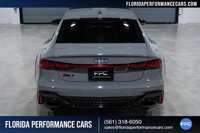 2023 Audi RS 7 4.0T quattro - Photo 5 - Riviera Beach, FL 33407