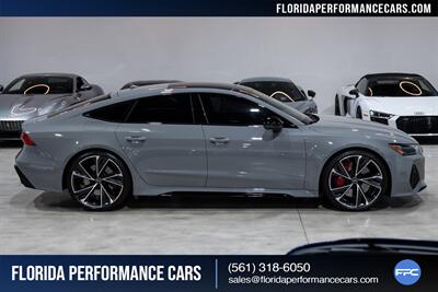 2023 Audi RS 7 4.0T quattro - Photo 7 - Riviera Beach, FL 33407
