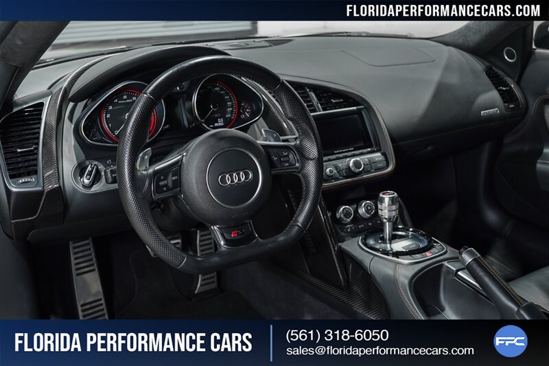 2014 Audi R8 V10 Plus   - Photo 41 - Riviera Beach, FL 33407