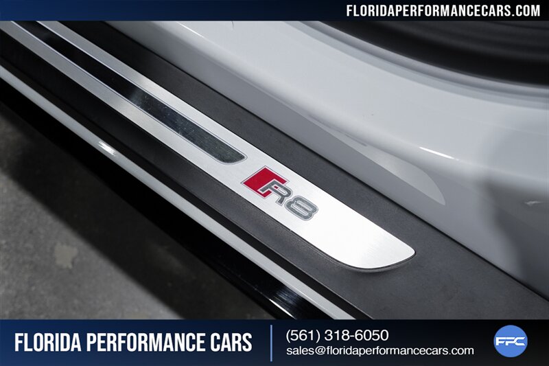 2021 Audi R8 5.2 V10   - Photo 60 - Riviera Beach, FL 33407