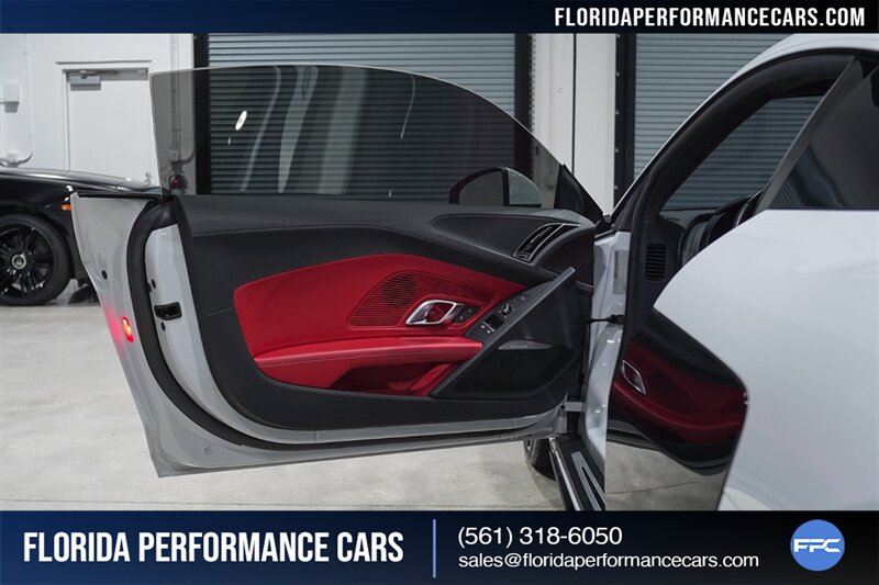 2021 Audi R8 5.2 V10   - Photo 25 - Riviera Beach, FL 33407