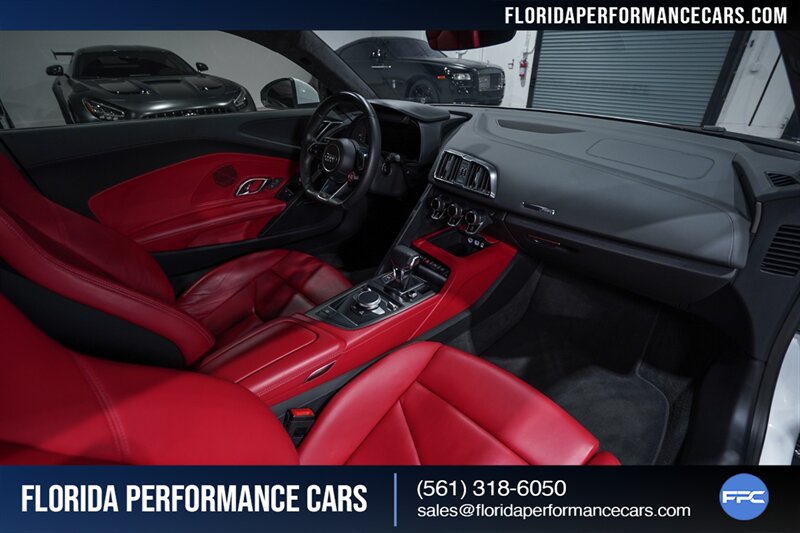 2021 Audi R8 5.2 V10   - Photo 28 - Riviera Beach, FL 33407