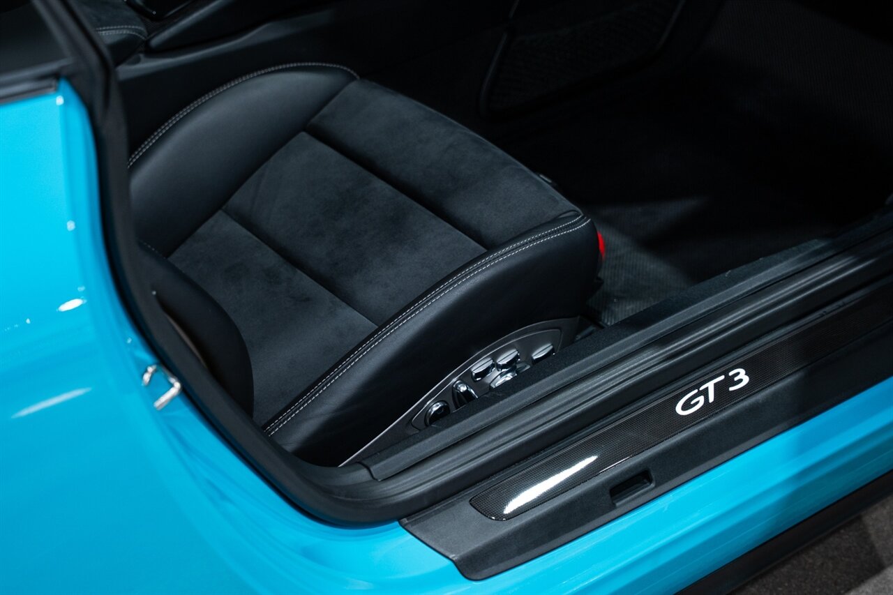2018 Porsche 911 GT3   - Photo 35 - Riviera Beach, FL 33407
