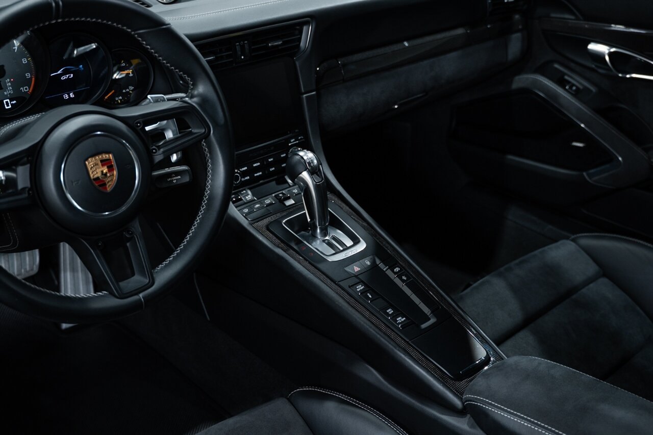 2018 Porsche 911 GT3   - Photo 24 - Riviera Beach, FL 33407
