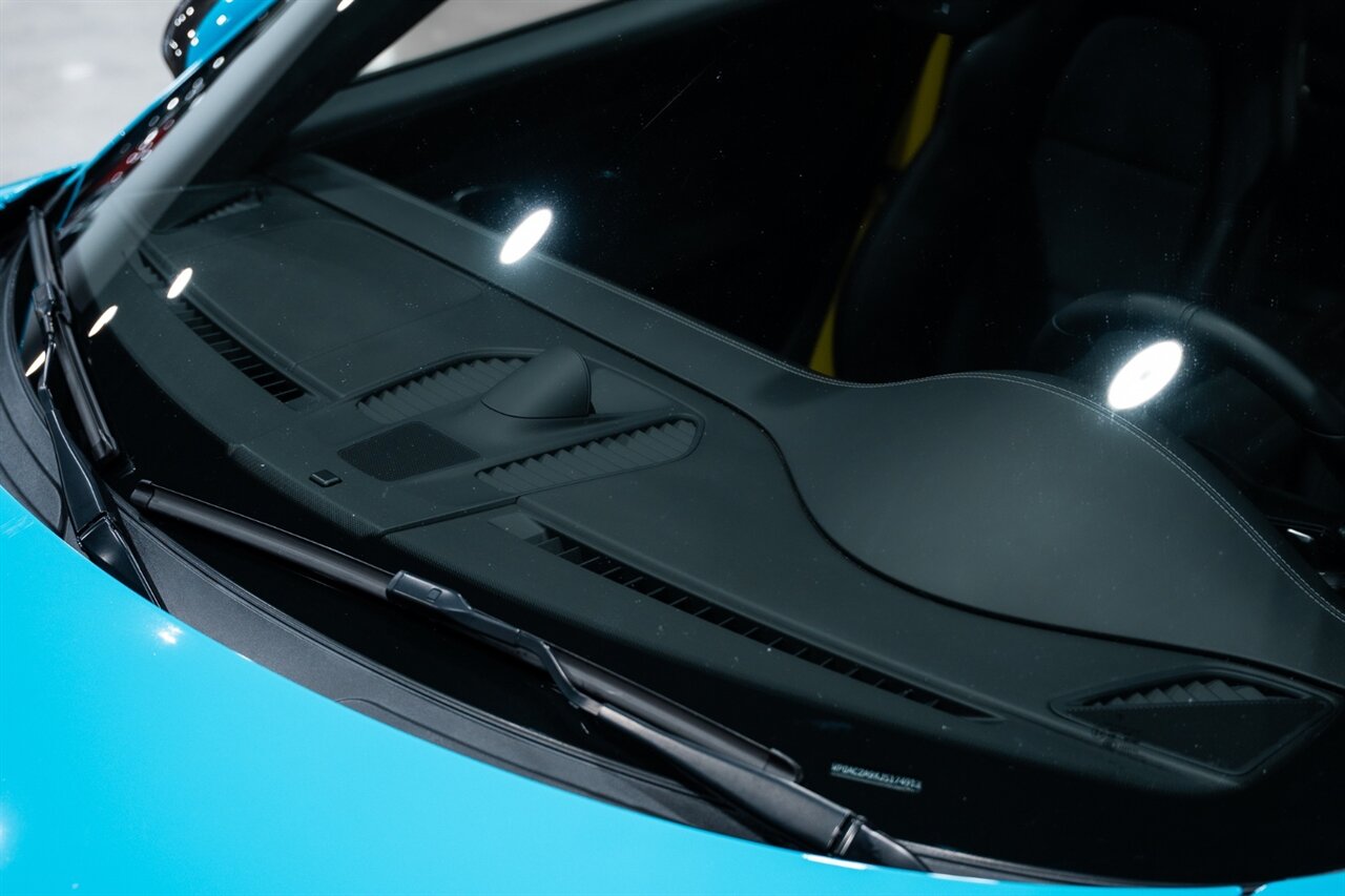 2018 Porsche 911 GT3   - Photo 65 - Riviera Beach, FL 33407