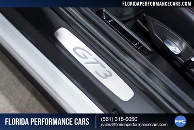 2016 Porsche 911 GT3   - Photo 63 - Riviera Beach, FL 33407